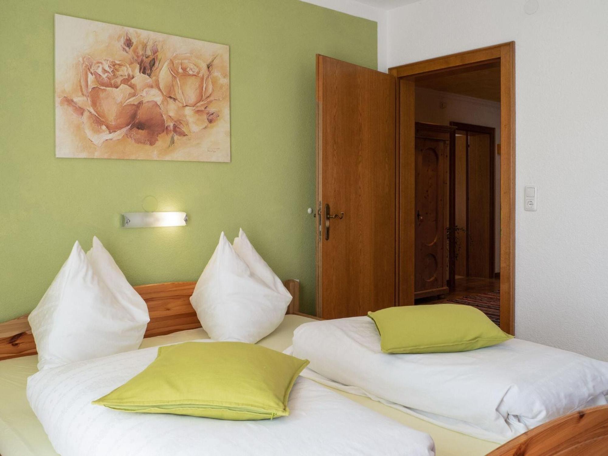 Lovely Apartment With Terrace In Fuegenberg ภายนอก รูปภาพ
